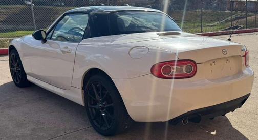 Crystal White Pearl 2015 Mazda MX-5 Miata Club