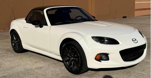 Crystal White Pearl 2015 Mazda MX-5 Miata Club
