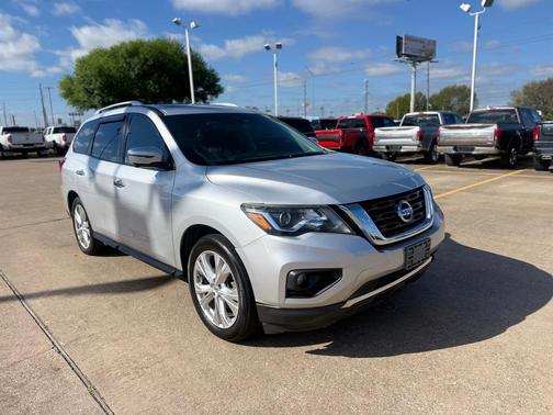2018 Nissan Pathfinder SL