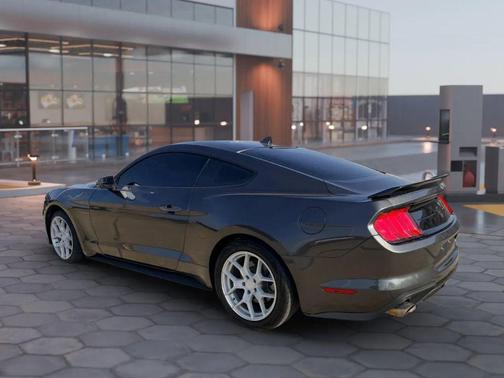 2020 Ford Mustang EcoBoost