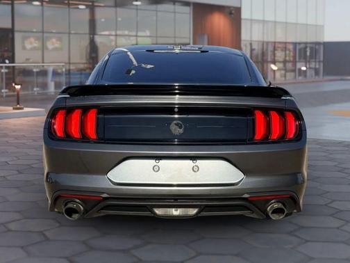 2020 Ford Mustang EcoBoost