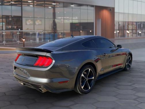 2020 Ford Mustang EcoBoost