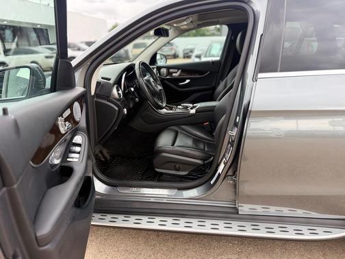 2017 Mercedes-Benz GLC 300 Base