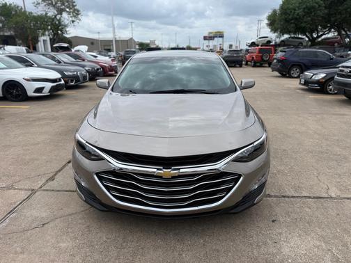 Mineral Gray Metallic 2022 Chevrolet Malibu FWD LT