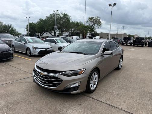 Mineral Gray Metallic 2022 Chevrolet Malibu FWD LT