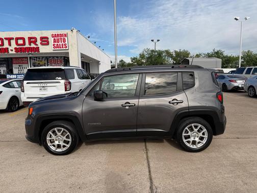 Granite Crystal Metallic Clearcoat 2019 Jeep Renegade Latitude