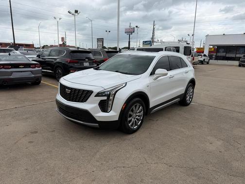 Crystal White Tricoat 2019 Cadillac XT4 Premium Luxury