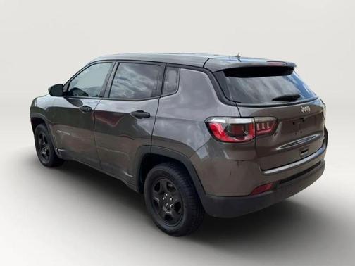 Granite Crystal Metallic Clearcoat 2018 Jeep Compass Sport