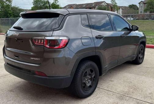 Granite Crystal Metallic Clearcoat 2018 Jeep Compass Sport