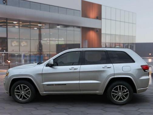 2021 Jeep Grand Cherokee Laredo