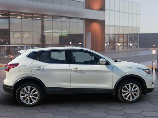 2021 Nissan Rogue Sport SV