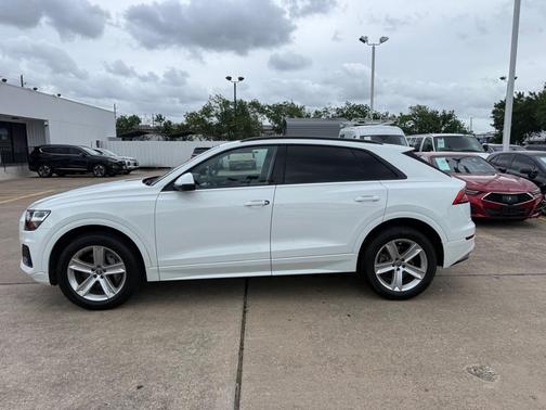 White 2019 Audi Q8 3.0T Premium