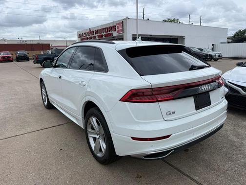 White 2019 Audi Q8 3.0T Premium