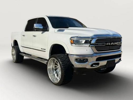 WHITE 2019 RAM 1500 Laramie