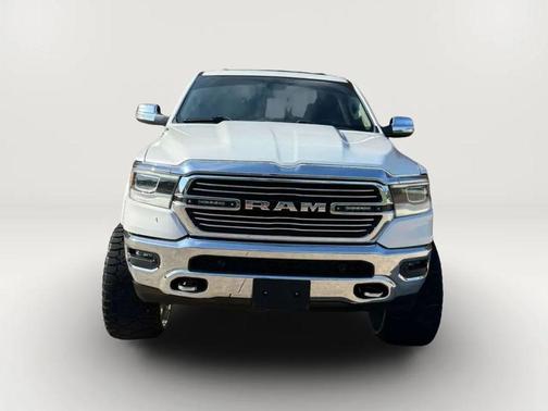WHITE 2019 RAM 1500 Laramie