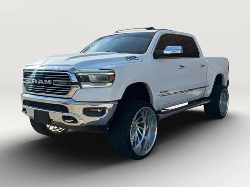 WHITE 2019 RAM 1500 Laramie