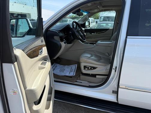 2019 Cadillac Escalade ESV Premium Luxury