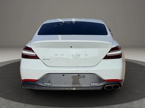 2023 Genesis G70 2.0T RWD
