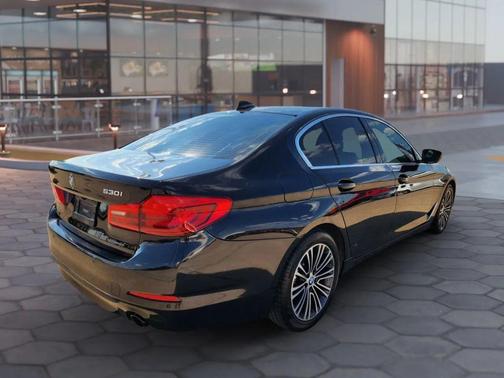 2019 BMW 530 i