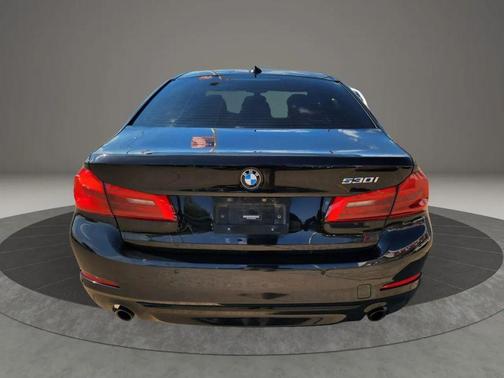 2019 BMW 530 i