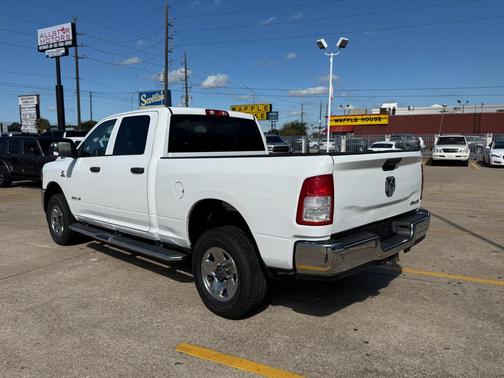 2019 RAM 2500 Tradesman Crew Cab 4x4 6'4' Box