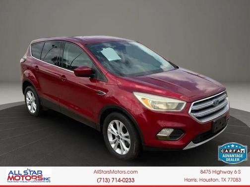 Red 2017 Ford Escape SE
