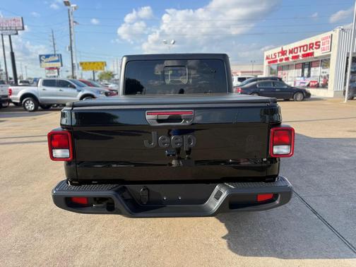 Black Clearcoat 2023 Jeep Gladiator Sport