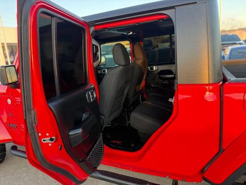 Firecracker Red Clearcoat 2020 Jeep Gladiator Sport S