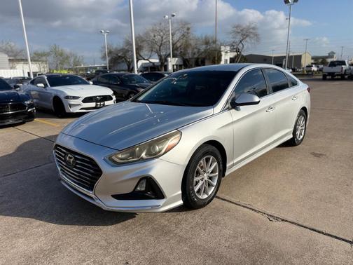 2018 Hyundai SONATA SE