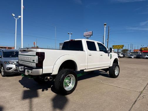 White Platinum Metallic Tri-Coat 2019 Ford F-350 XL