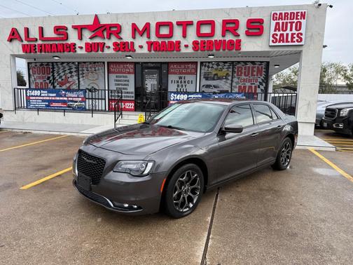 2018 Chrysler 300 S