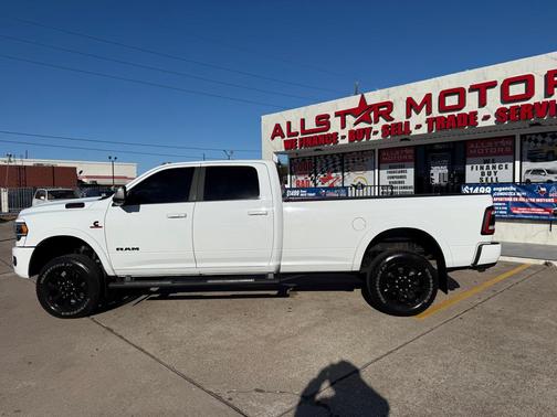 2021 RAM 3500 Laramie Crew Cab 4x4 8' Box