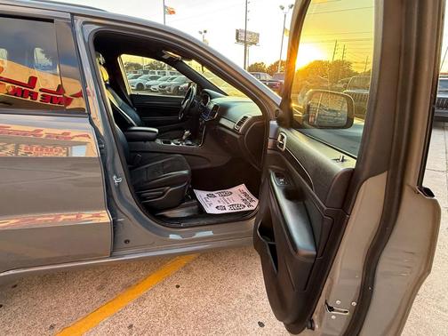 2021 Jeep Grand Cherokee Laredo