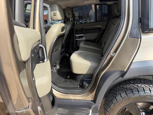 2020 Land Rover Defender 110 First Edition