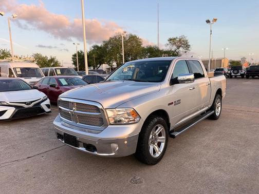 Bright Silver Metallic Clearcoat 2017 RAM 1500 Lone Star