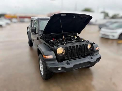 Black Clearcoat 2020 Jeep Gladiator Sport S