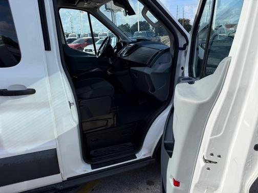 2015 Ford Transit-150 XLT