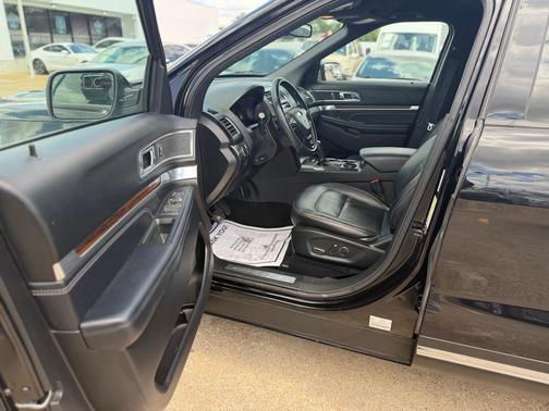 Shadow Black 2017 Ford Explorer Limited
