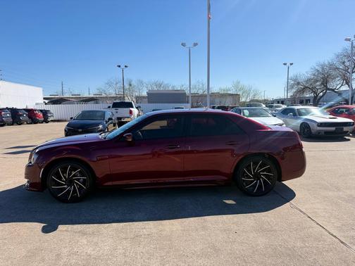 2022 Chrysler 300 Touring