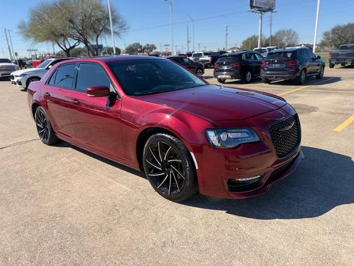 2022 Chrysler 300 Touring