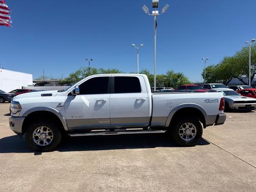 2020 RAM 2500 Laramie Crew Cab 4x4 6'4' Box