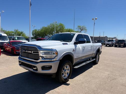 2020 RAM 2500 Laramie Crew Cab 4x4 6'4' Box