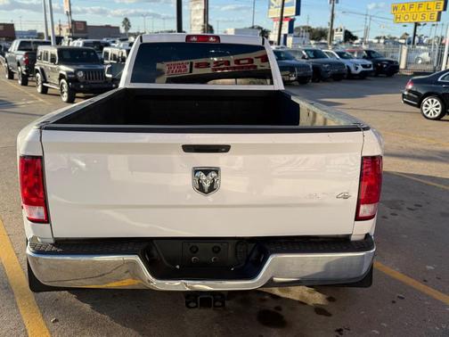 2018 RAM 3500 Tradesman Regular Cab 4x4 8' Box