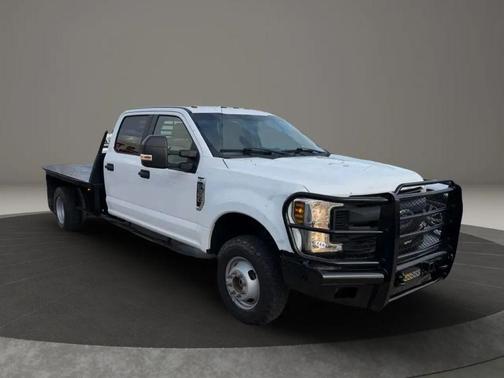 Oxford White 2018 Ford F-350 XL