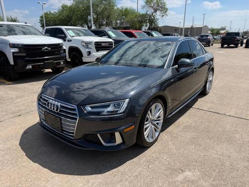 Manhattan Gray Metallic 2019 Audi A4 45 Premium