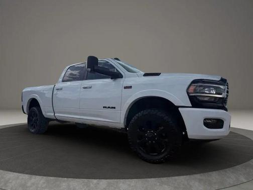 Bright White Clearcoat 2020 RAM 2500 Laramie Crew Cab 4x4 6'4' Box