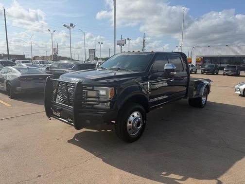 Shadow Black 2017 Ford F-450 Platinum