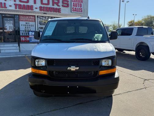 2017 Chevrolet Express 2500 LS