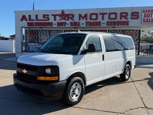 2017 Chevrolet Express 2500 LS