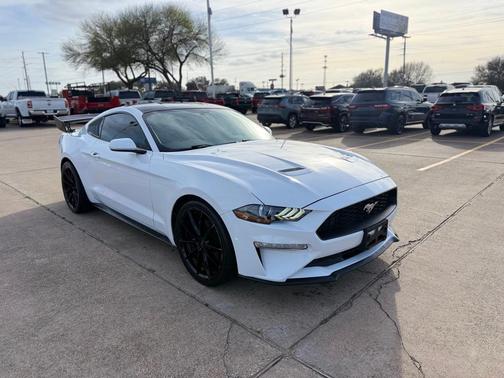 2020 Ford Mustang EcoBoost Premium